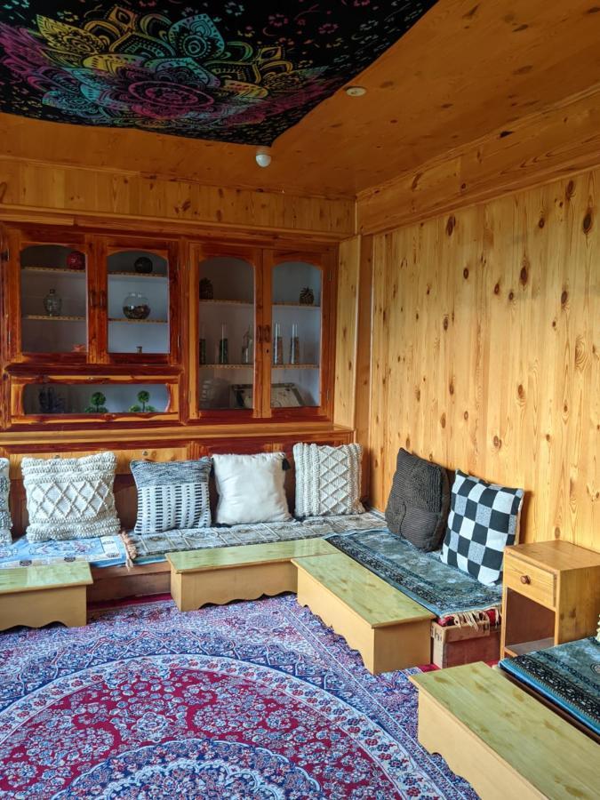 Summer Cottages Manāli Екстериор снимка
