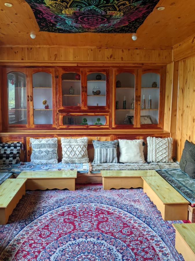 Summer Cottages Manāli Екстериор снимка