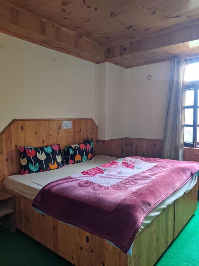 Summer Cottages Manāli Стая снимка